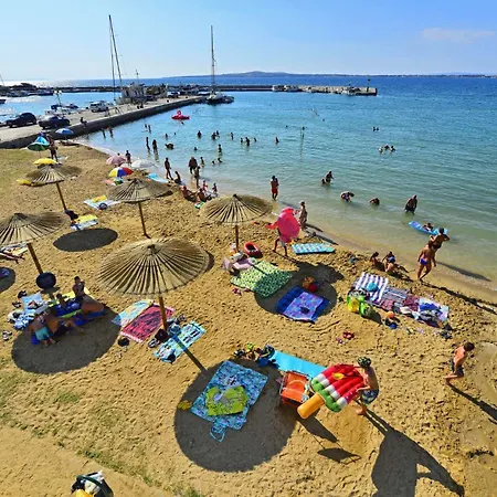 Βίλα With Pool Near Beautiful Sandy - By Traveler Tourist Agency Krk - Id 2506 Privlaka (Zadar)