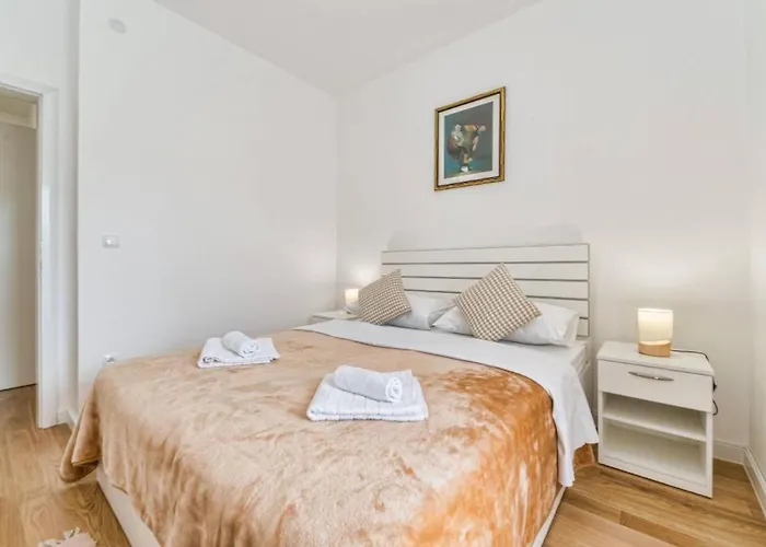 Villa With Pool Near Beautiful Sandy - By Traveler Tourist Agency Krk - Id 2506 *